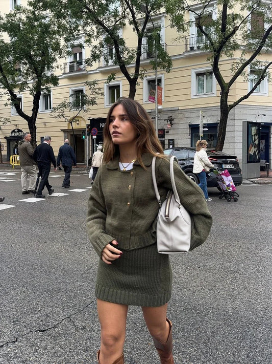 Kiana | Eleganta Stickad Kofta Och Minikjol – För Mångsidiga Tillfällen 1