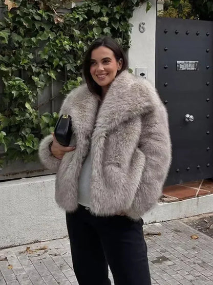 Francesca | Elegant Faux Pälsjacka – För Stil Och Värme 2