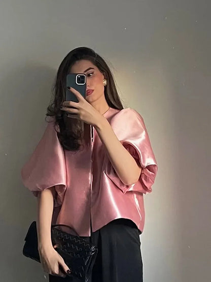 Hermina | Chic Vit Puffärmad Blus – Satin För Eleganta Tillfällen 9