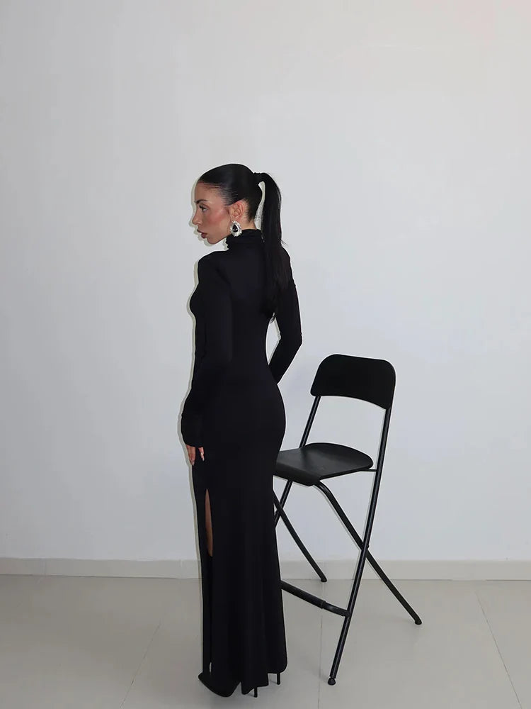 Gabrina | Elegant Svart Långärmad Klänning – Smickrande Design 4