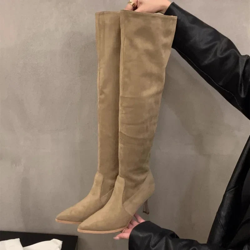 Hildegard | Eleganta Höga Stövlar Dam – Med Klack För Stil Och Komfort 6