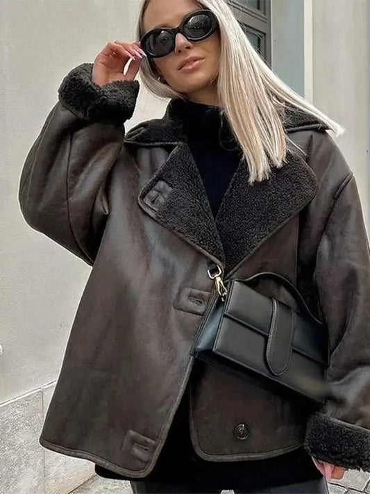 Odette | Elegant Läderrock – Fleece För Stil Och Värme 1