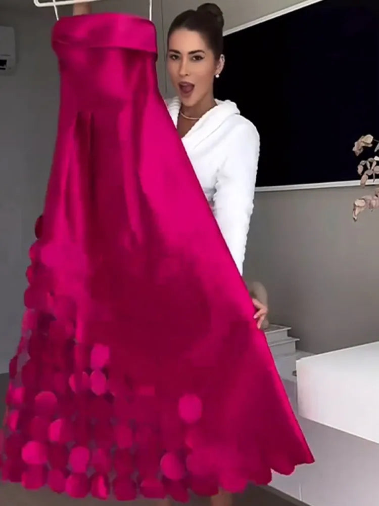 Pavla | Glamourös Satin Klänning – Gul Med Cirkulära Paljetter 5