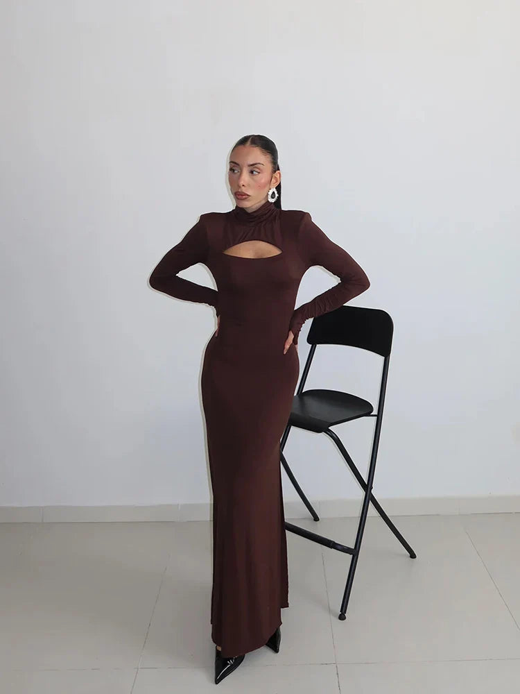 Gabrina | Elegant Svart Långärmad Klänning – Smickrande Design 10