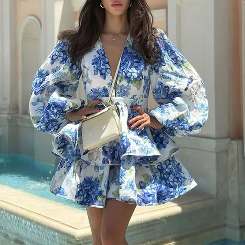 Jasmine | Feminin Blommig Miniklänning – Ruffles För En Iögonfallande Look 1