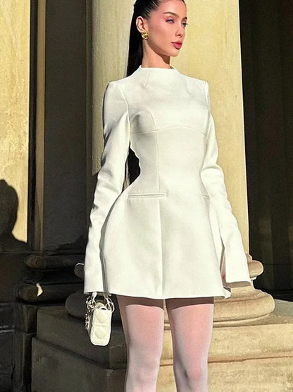 Selena | Elegant Svart Miniklänning – Hög Hals För Speciella Tillfällen 6