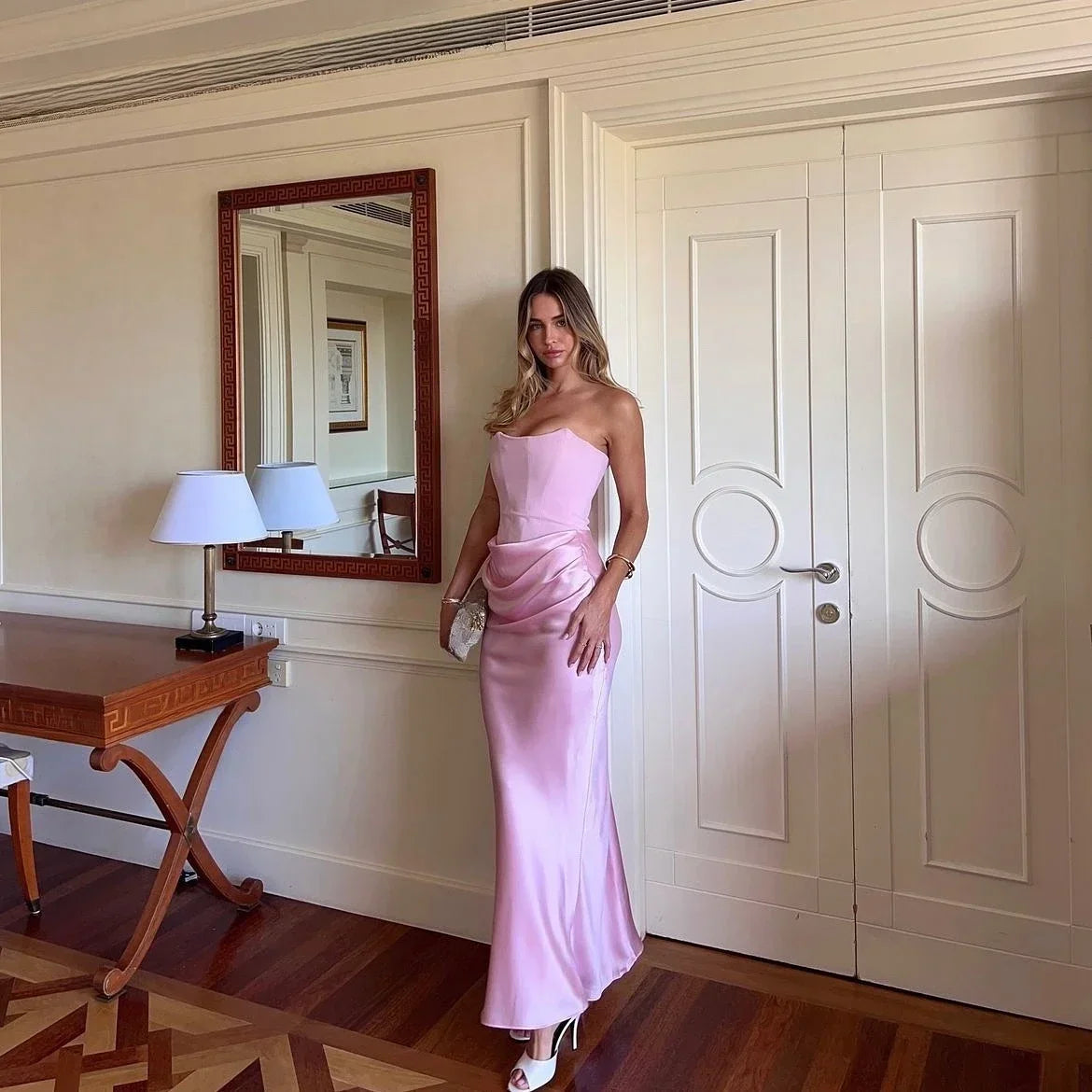 Naomie | Elegant Korsettcocktailklänning – För En Fantastisk Silhuett 1