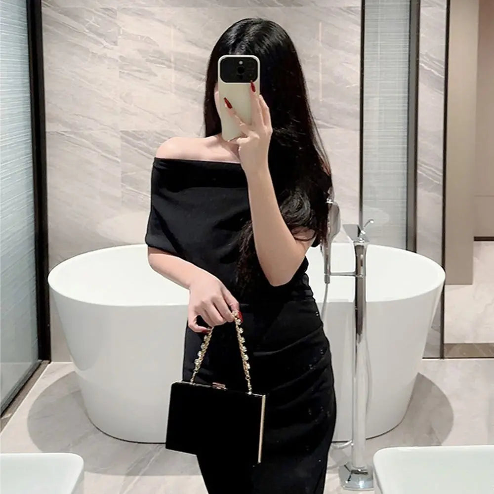 Ottavia | Elegant Svart Sammetväska – För Kvällsevenemang Med Tidlös Stil 3