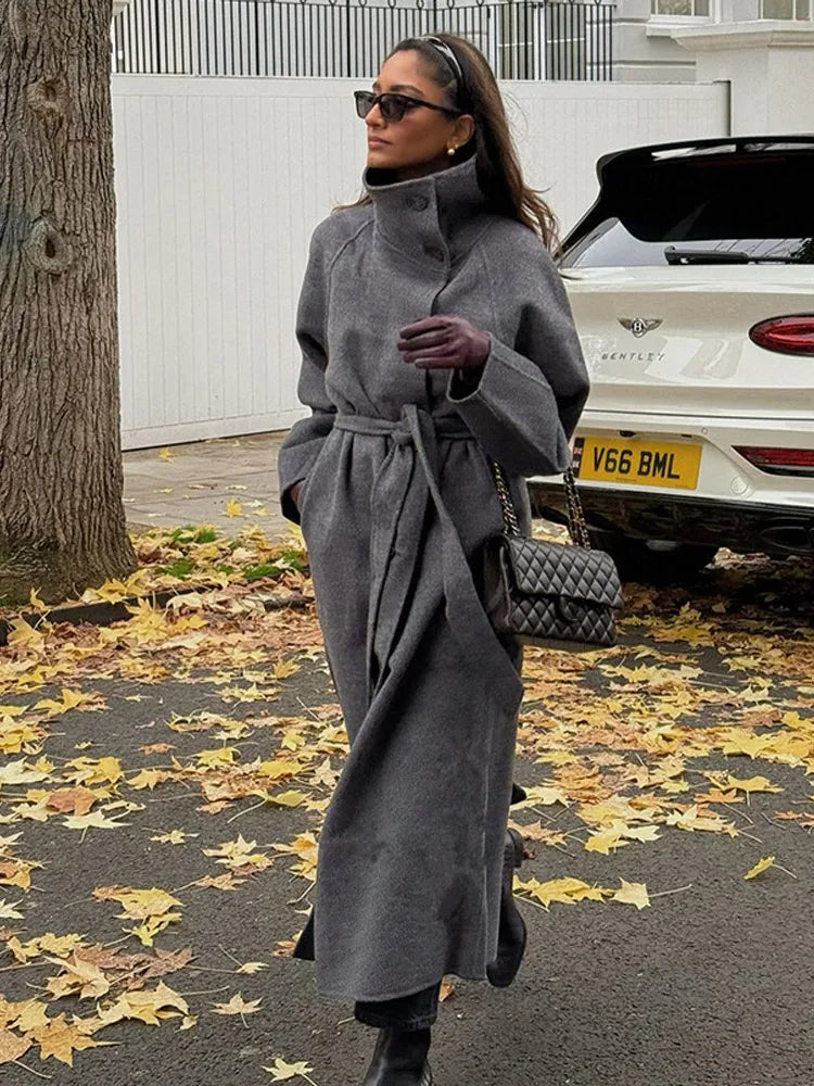 Anabelle | Elegant Ullöverrock – Modern Snörningsdetalj För Stil Och Komfort 1