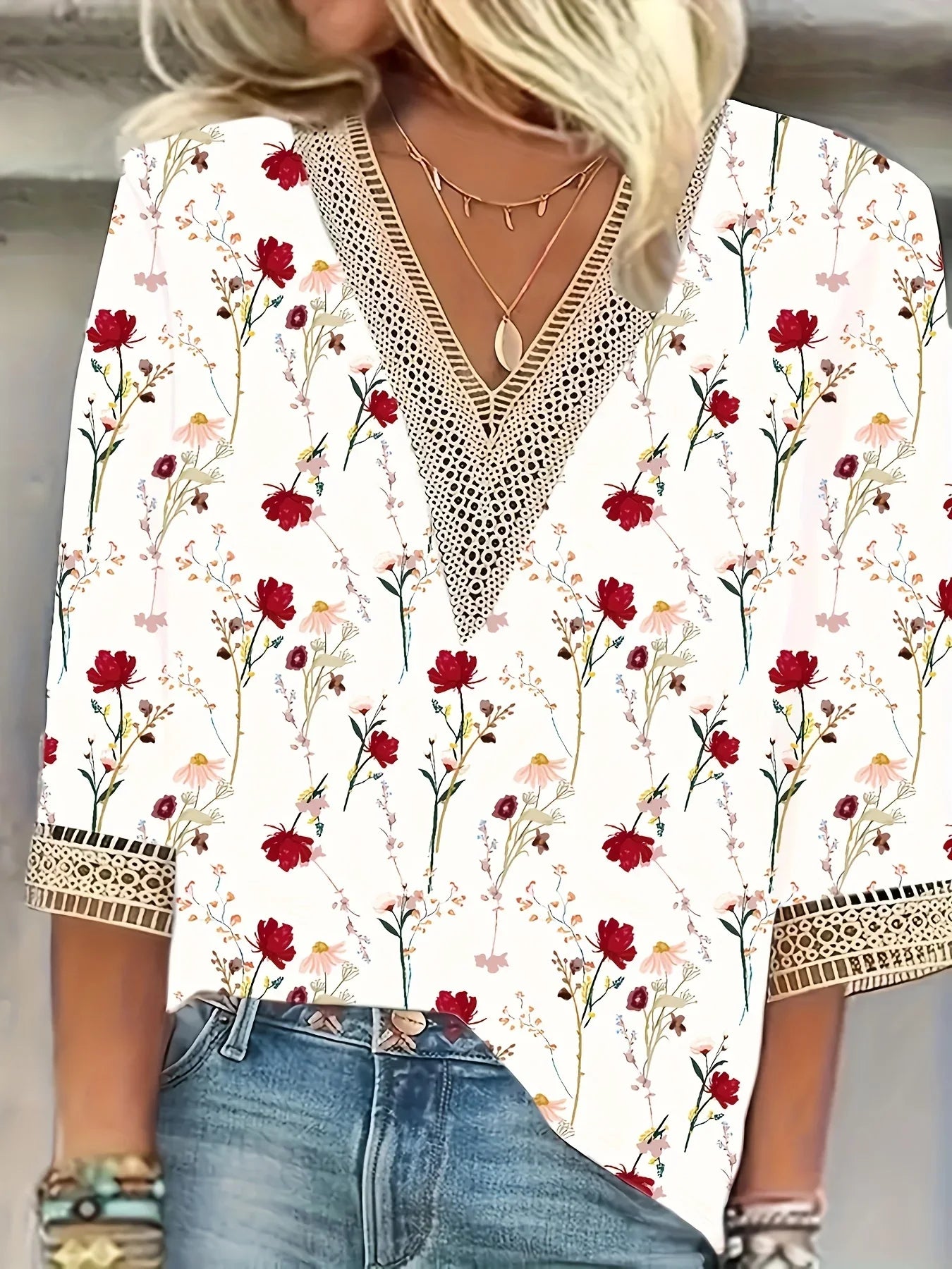 Ans | Elegant Vit V-Neck Blus – Tidlös Stil och Komfort 1