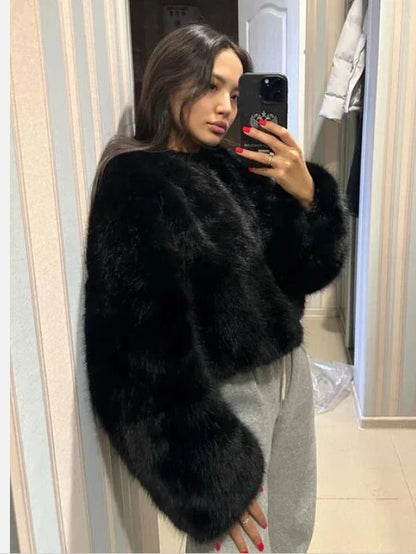 Bridget | Kort Kappa Dam – Mjuk Fluffig Design för Stil och Komfort 5
