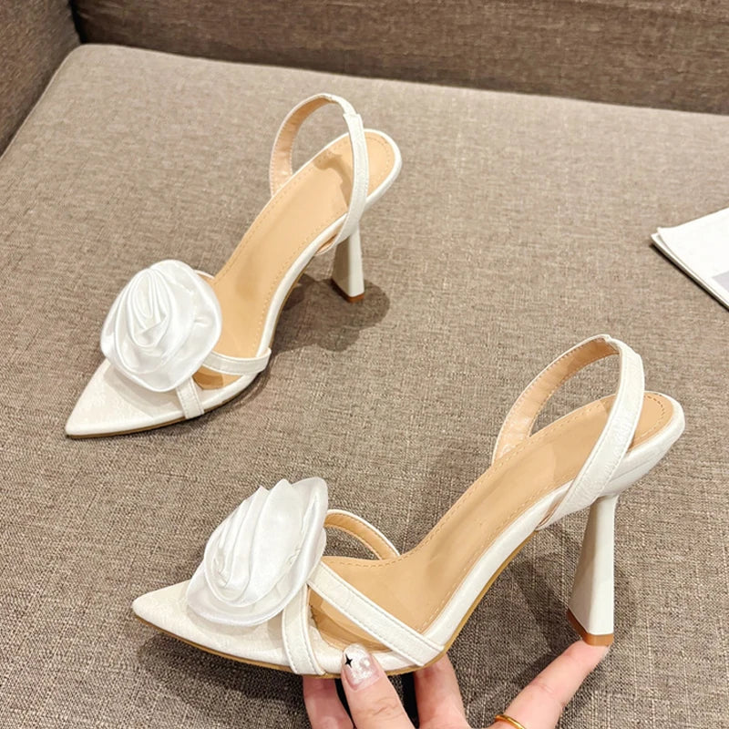 Irene | Eleganta Sandaler Dam – Med Silkesrosor För Alla Tillfällen 4