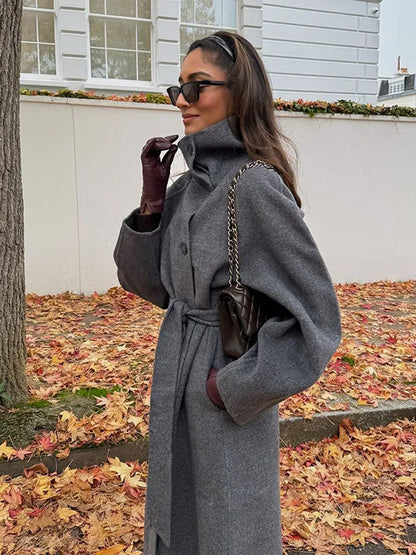 Anabelle | Elegant Ullöverrock – Modern Snörningsdetalj För Stil Och Komfort 4