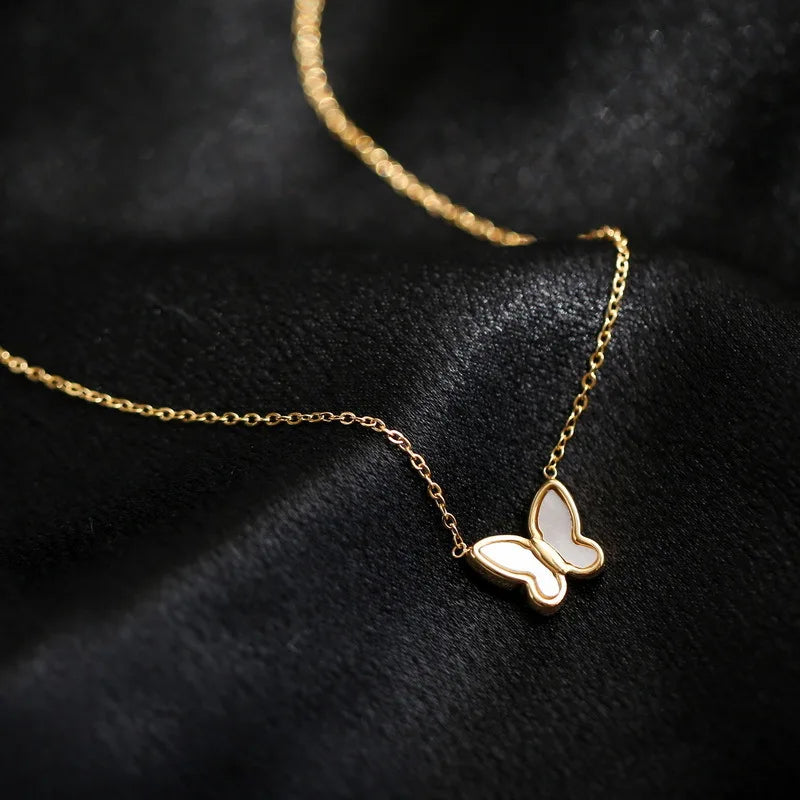 Ursa | Elegant Halsband – Akrylfjärilhänge För En Lekfull Stil 3