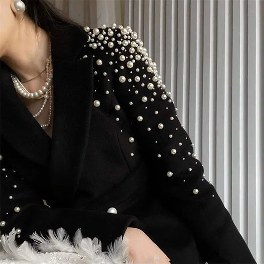 Paulina | Chic Jacka i Mjuk Ull – Pärlstavdetaljer för Elegant Stil 1
