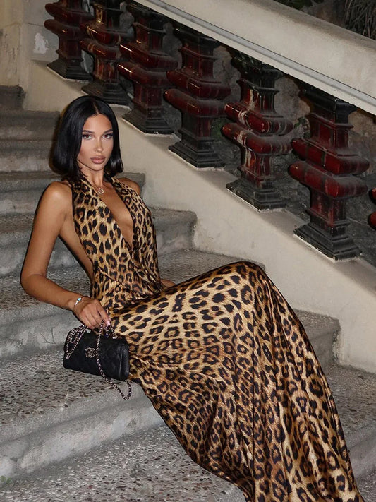 Klara | Leopardtryckt Rygglös Kroppsklänning – Djärv Look 1