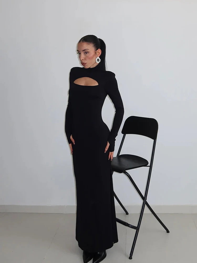Gabrina | Elegant Svart Långärmad Klänning – Smickrande Design 9