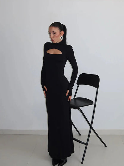 Gabrina | Elegant Svart Långärmad Klänning – Smickrande Design 9