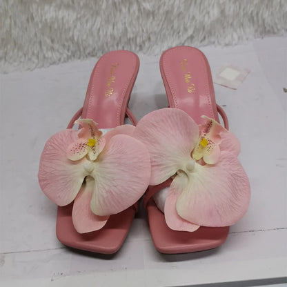 Julia | Eleganta Flipflops – Romantisk Orkidédekor Och Höga Klackar 6