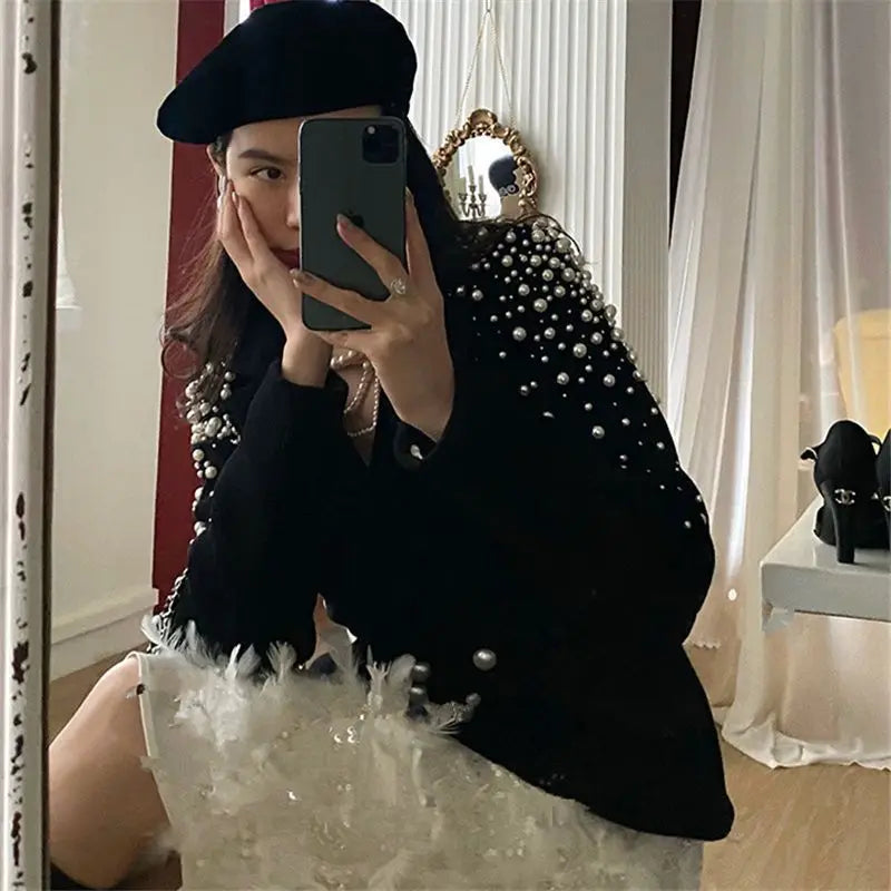 Paulina | Chic Jacka i Mjuk Ull – Pärlstavdetaljer för Elegant Stil 3