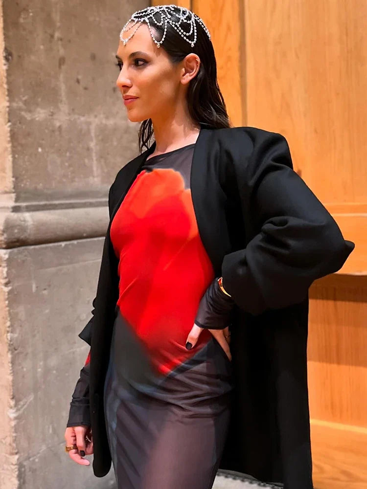 Nolwenn | Fängslande Maxiklänning – Djärv Mesh Design För Glamourösa Tillfällen 5