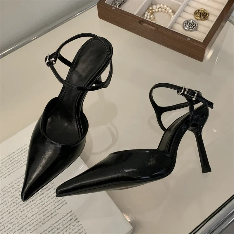 Prunella | Eleganta Slingbacks – Justerbar Rem För Stil Och Komfort 5