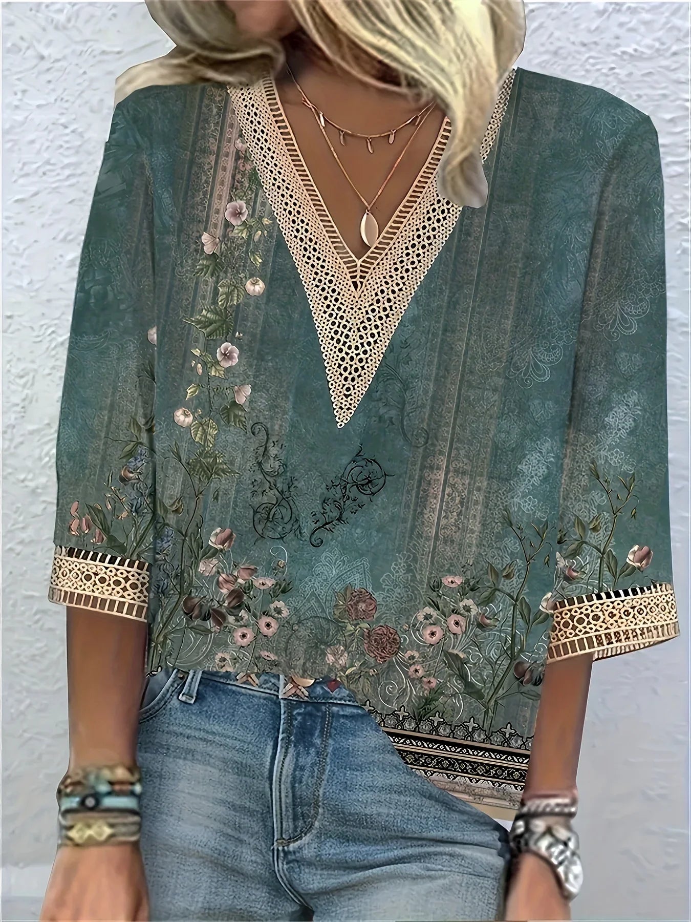 Ans | Elegant Vit V-Neck Blus – Tidlös Stil och Komfort 3