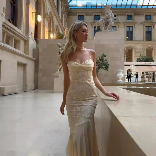 Niva | Elegant Spetsklänning – Beige För Formella Tillfällen 1