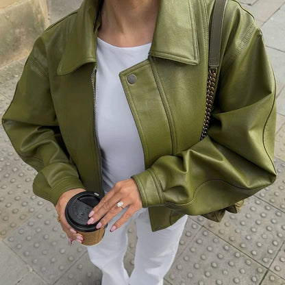 Eirene | Elegant Lång Kappa – Delad För Modern Och Sofistikerad Stil 8