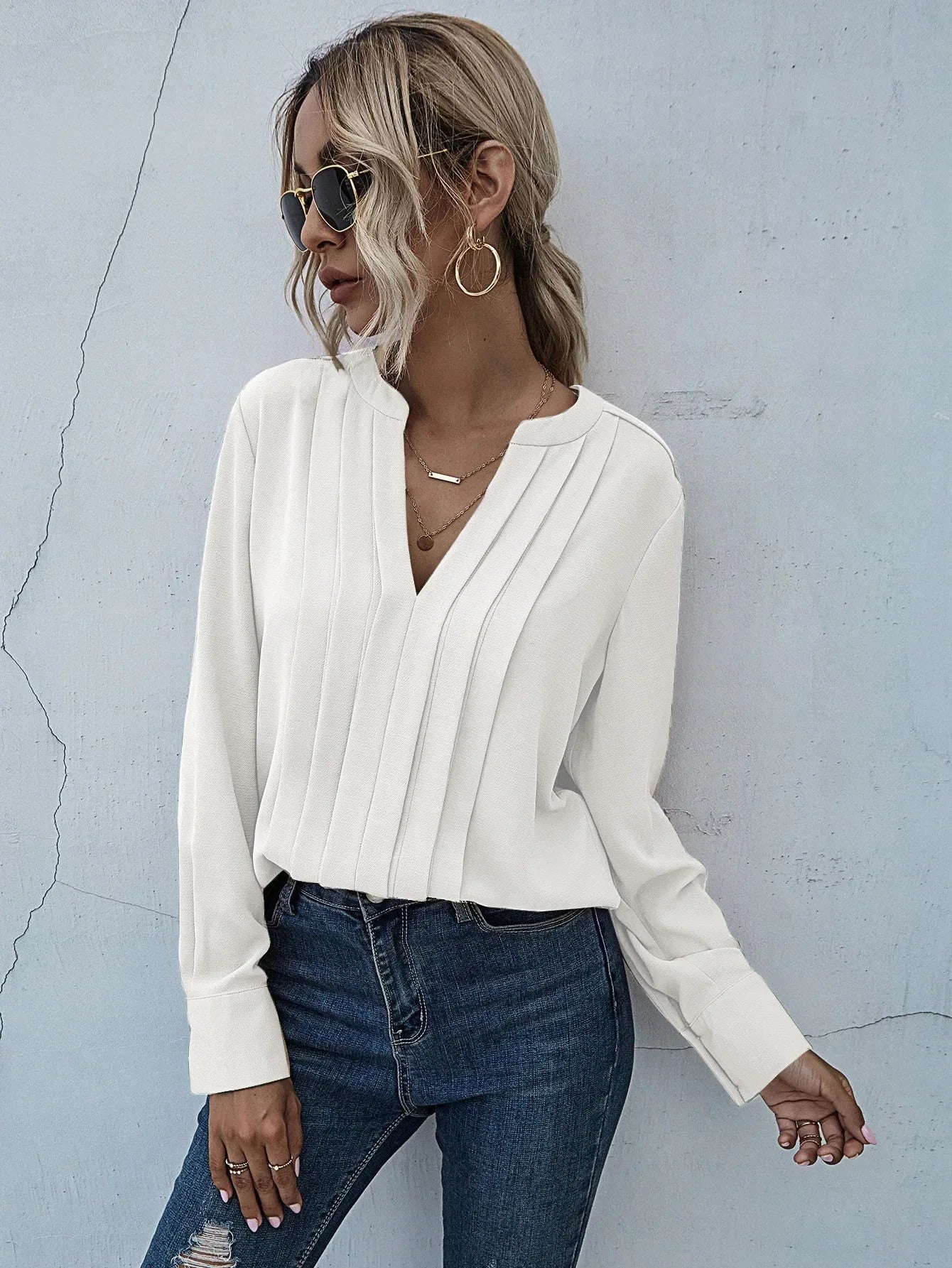 Lieve | Graciös Vit Blus – Veckade Detaljer För Tidlös Elegans 8