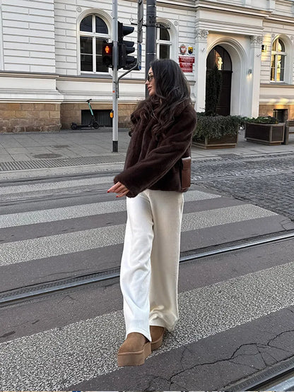 Bernice | Chic Kort Jacka Dam – Mjuk Faux Päls För Eleganta Stunder 4