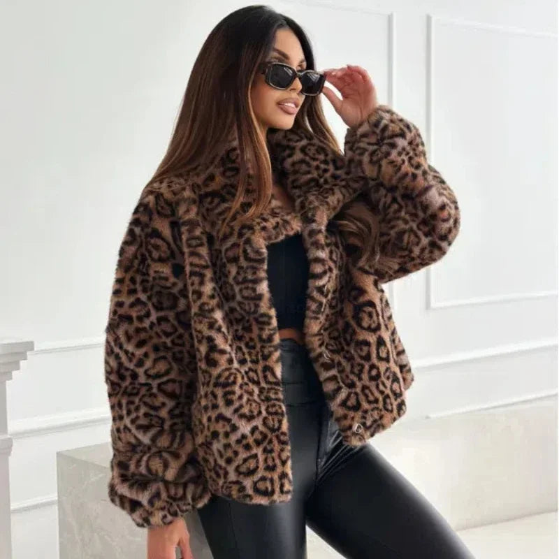 Cynthia | Trendig Leopardjacka För Stil Och Komfort 4