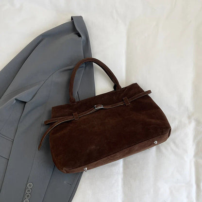 Odina | Lyxig Handväska – Sammet med Praktiskt Topp Handtag 8