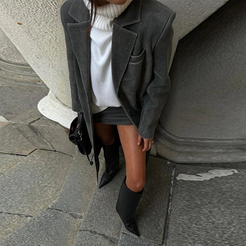 Elysia | Dam Svart Lång Kappa – Elegant Läderdesign 7