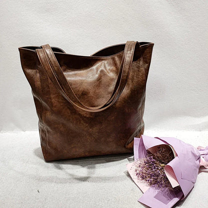 Judith | Stor Svart Handväska Dam – Vintage Läder för Stil och Funktionalitet 5