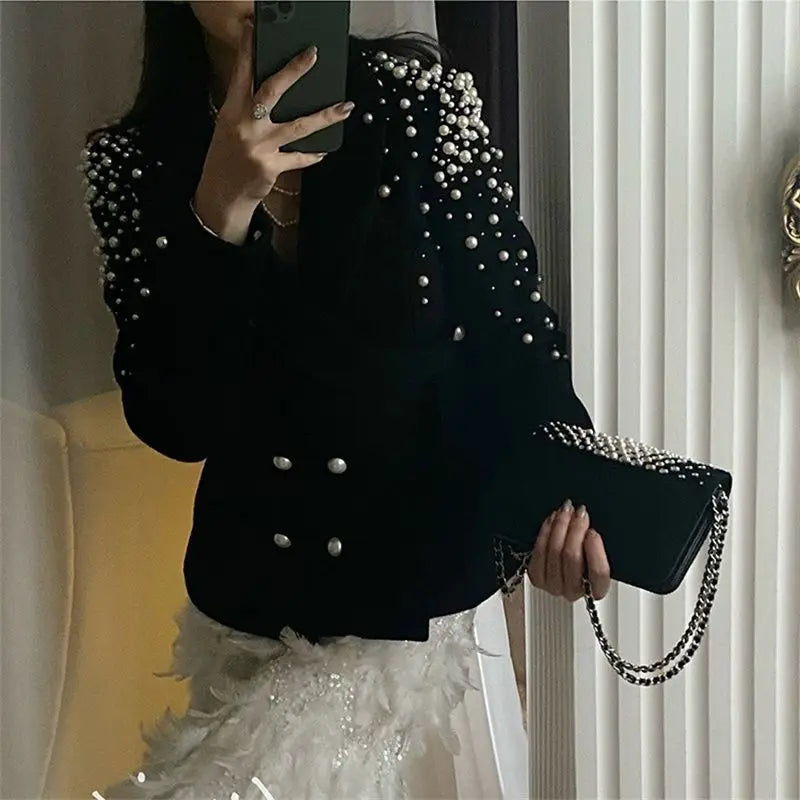 Paulina | Chic Jacka i Mjuk Ull – Pärlstavdetaljer för Elegant Stil 5