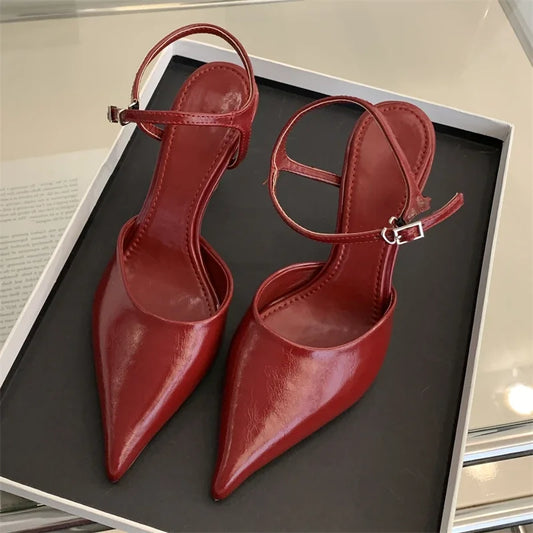 Prunella | Eleganta Slingbacks – Justerbar Rem För Stil Och Komfort 1