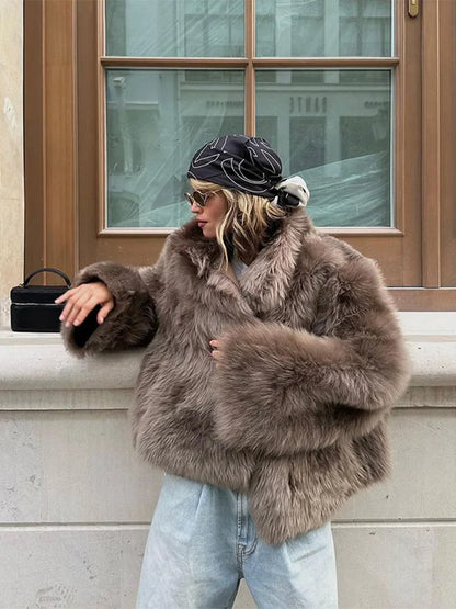 Ashley | Lyxig Faux Pälsjacka För Kvinnor – Varm och Elegant Design 1