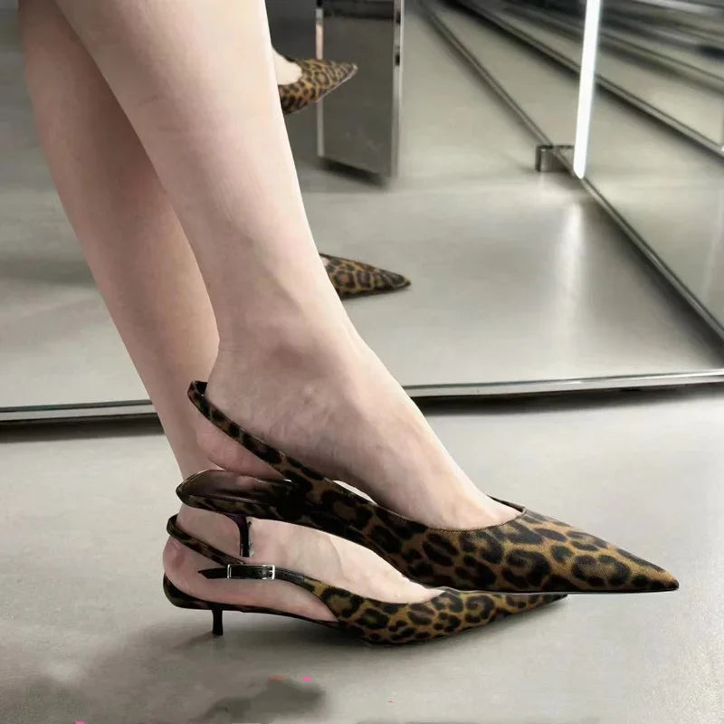 Magnoly | Dam Spetsiga Leopardtryckskor – Stil Och Komfort 6