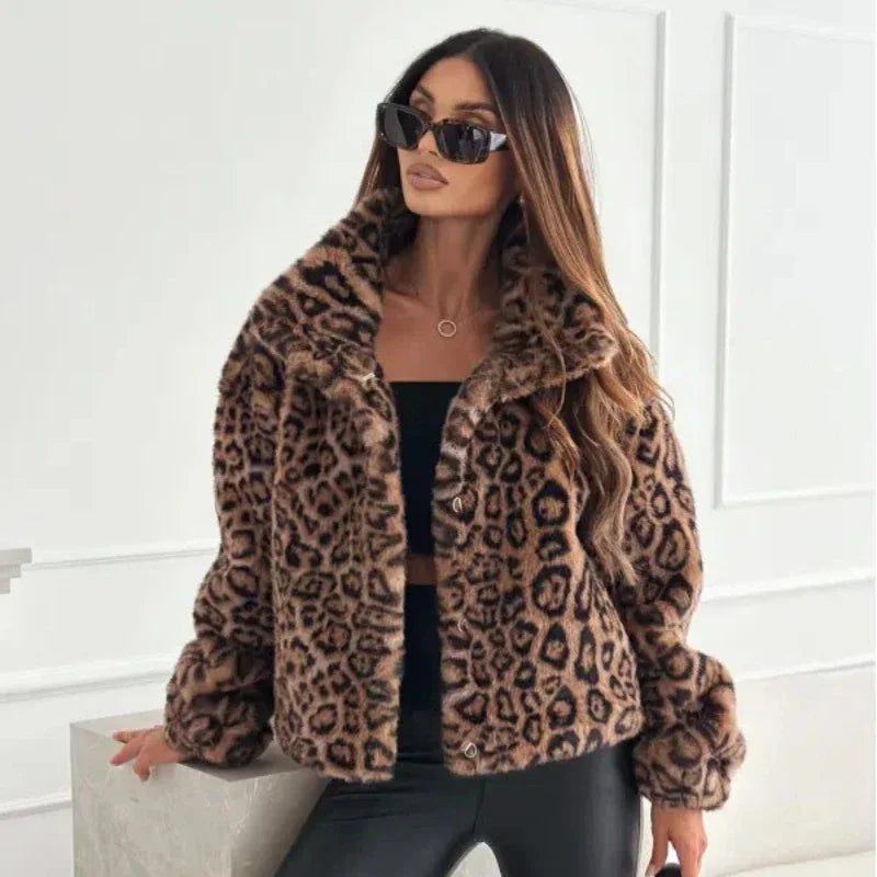 Cynthia | Trendig Leopardjacka För Stil Och Komfort 1