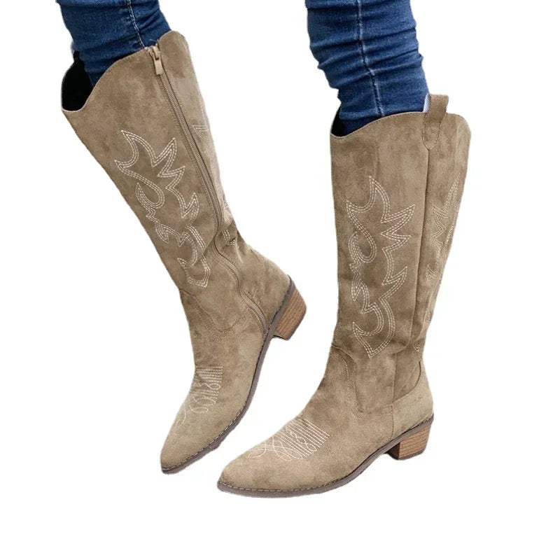 Tabitha | Eleganta Broderade Cowboy Stövlar Dam – För Varje Tillfälle 3