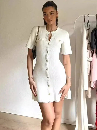 Guevie | Elegant Svart Miniklänning – För Tidlös Stil Och Komfort 6