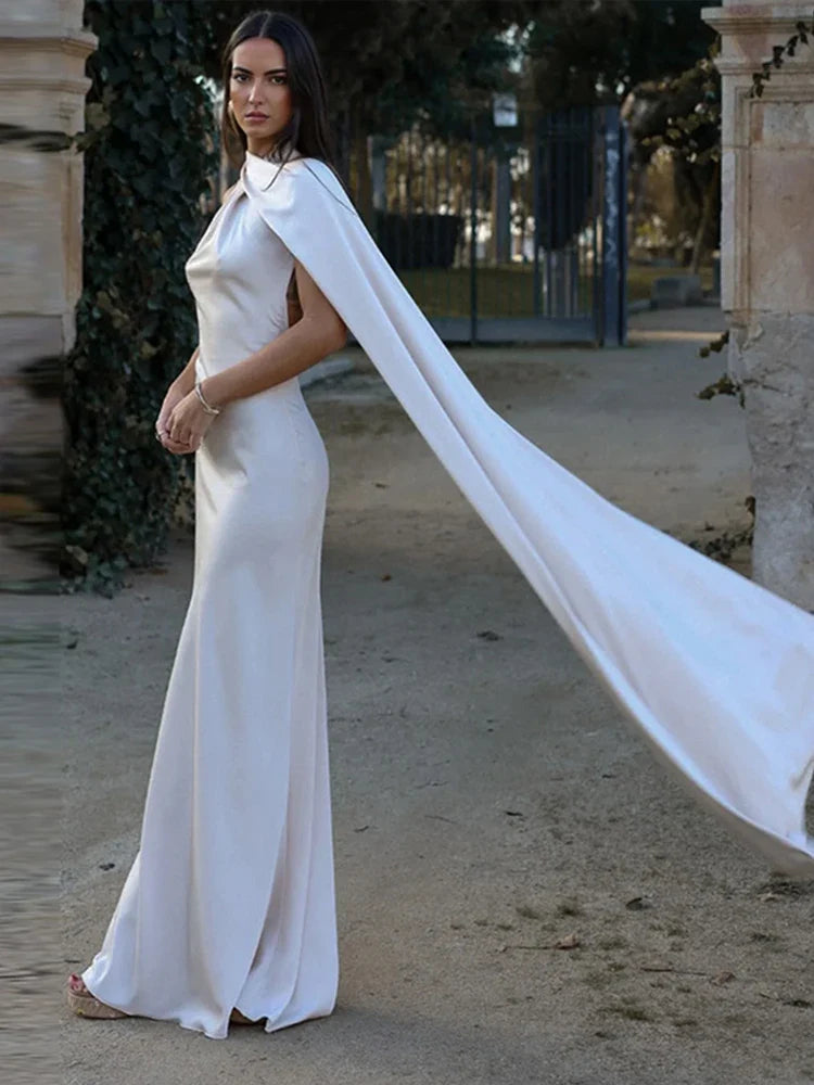 Querida | Elegant Damklänning – Satin För Tidlös Stil och Festliga Tillfällen 3