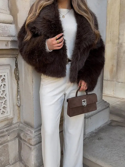 Christina | Elegant Faux Pälsrock – Vändbar Krage För Stil Och Komfort 2