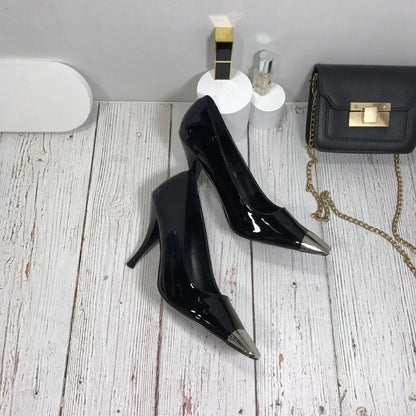 Elodie | Eleganta Högklackade Skor – Patentläder med Metallfyrkantig Tå 7