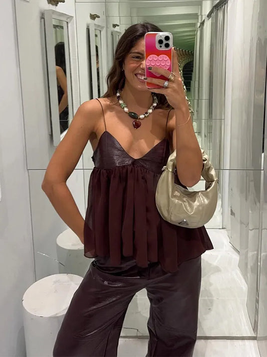 Githa | Elegant Bourgogne Ruffle Crop Topp För En Feminin Look 1