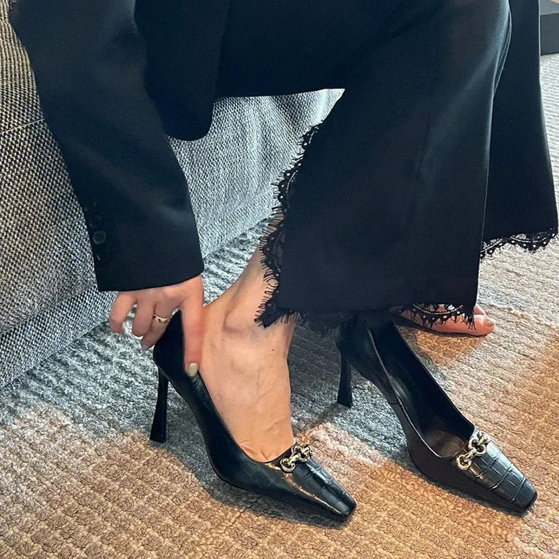 Eloise | Eleganta Metallspännskor Stiletthäl För Komfort Och Stil 5