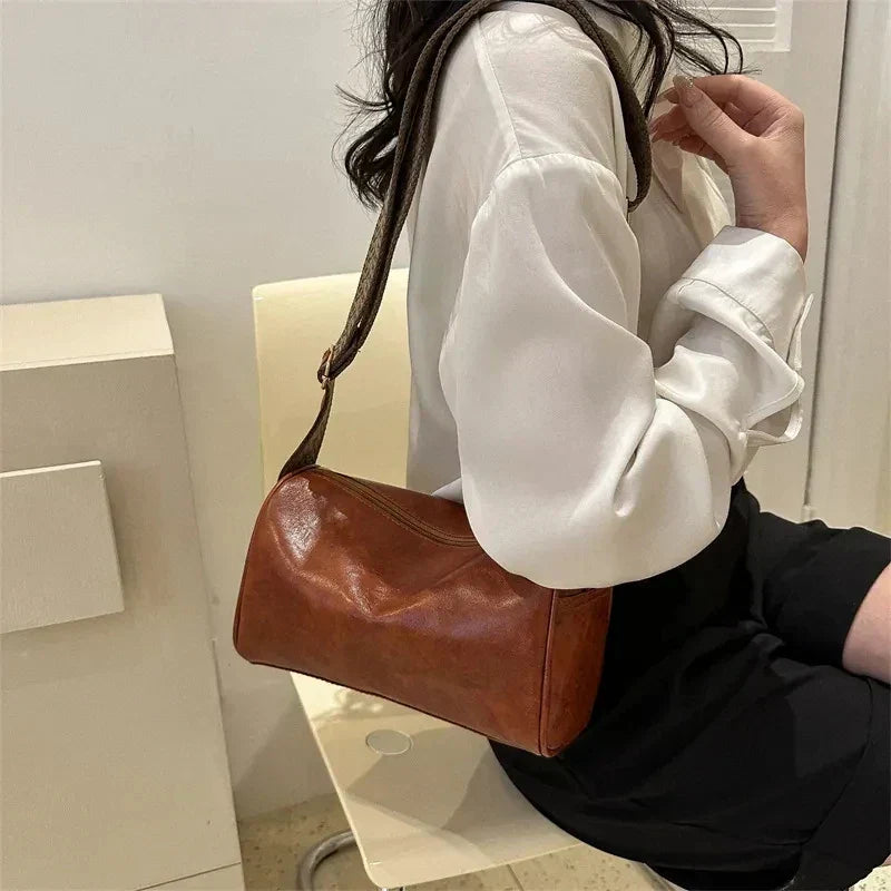 Sanne | Vintage Crossbody Väska – PU-Läder Med Tidlös Elegans och Justerbar Rem 4