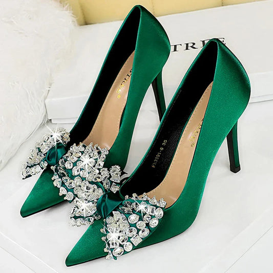 Ginny | Glamorösa Stiletter – Bågknut Och Strass För Eleganta Tillfällen 1