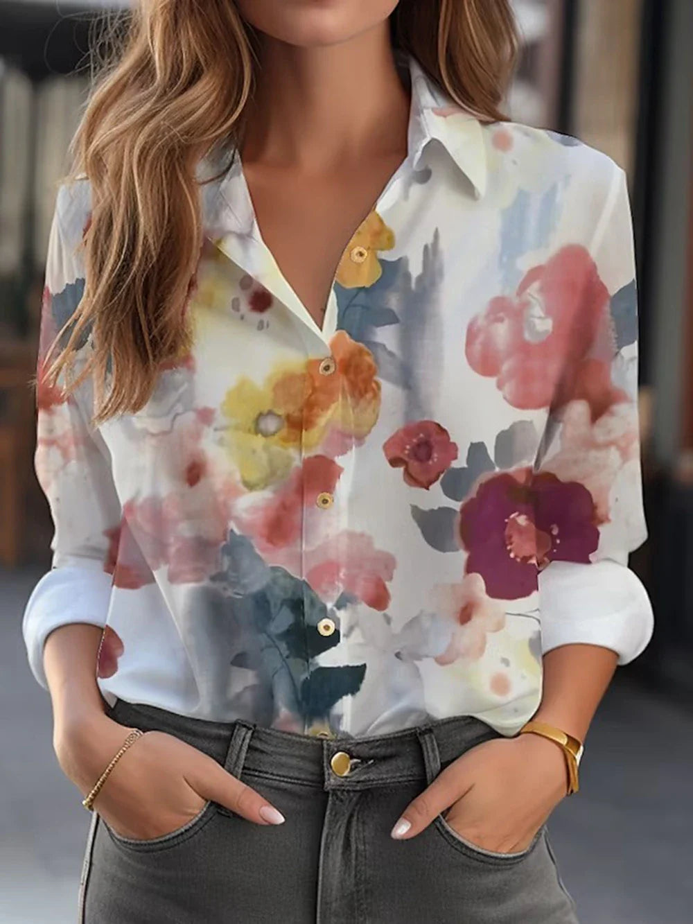 Regine | Elegant Blommig Blus – Andningsbart Tyg För Varje Tillfälle 1